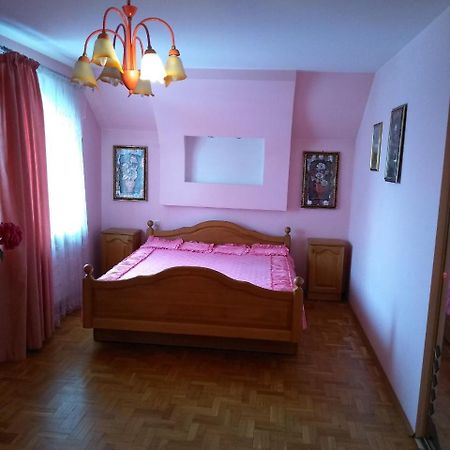 Будинок В Центрі Lutsk Ngoại thất bức ảnh